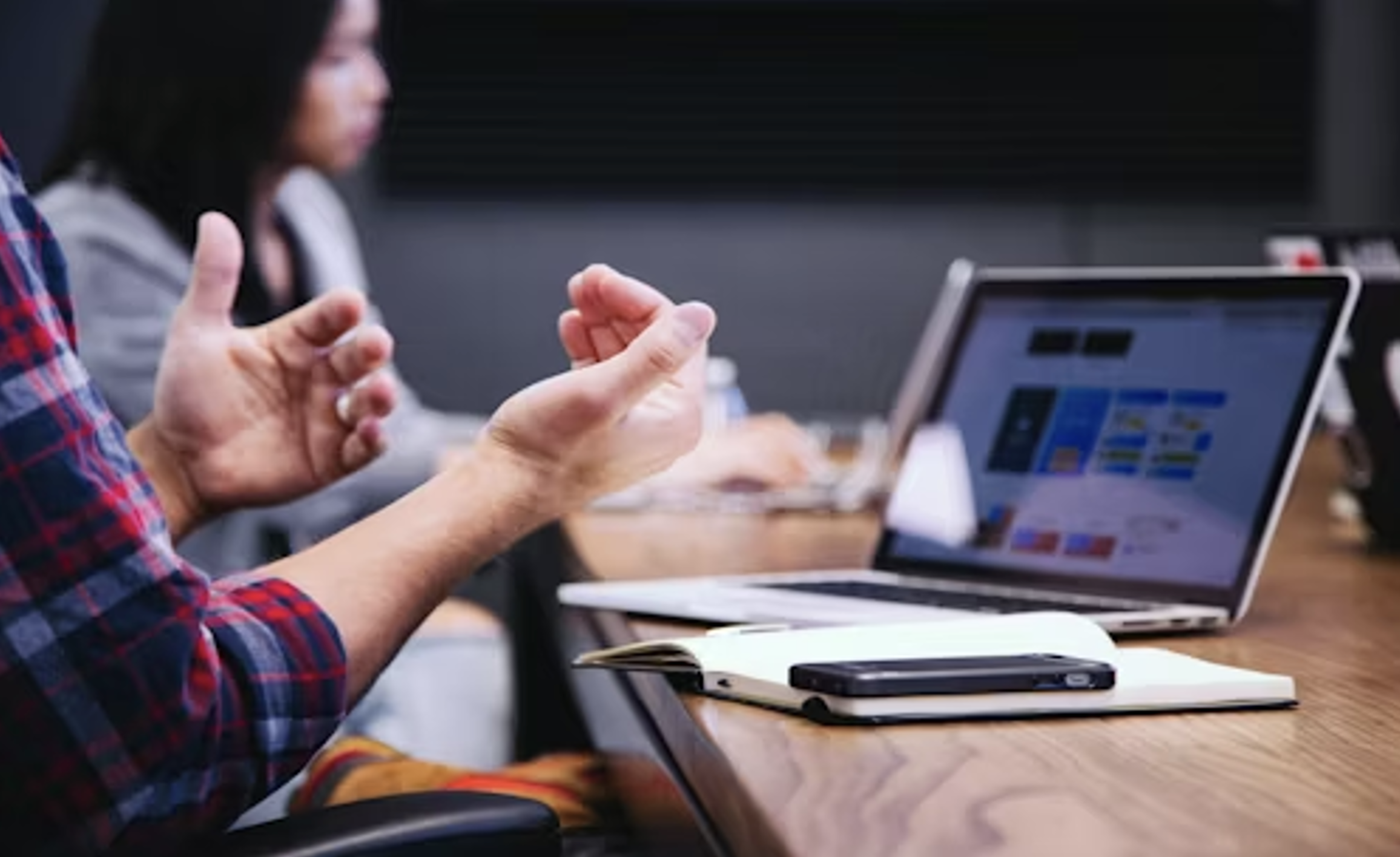 Hand gesture explaining data loss