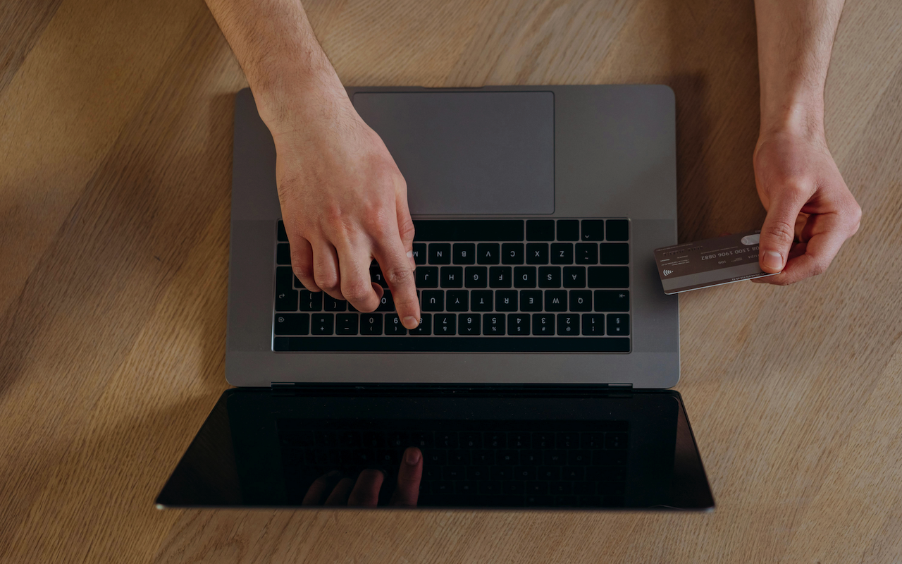 Entering Credit Card info on MacBook