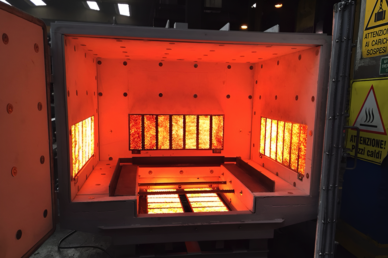 Industrial RHT burner furnace